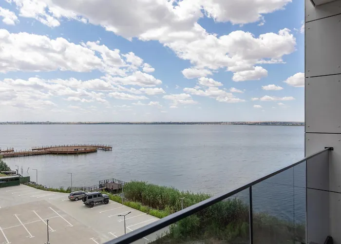 Sunsets At Verona 马马亚